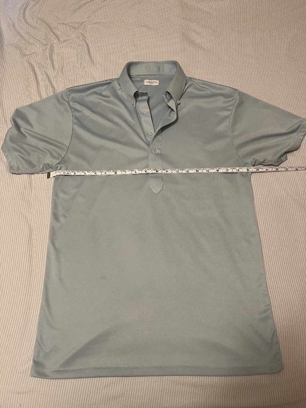 Collars & Co Men's Short Sleeve Dress Shirt (medium)